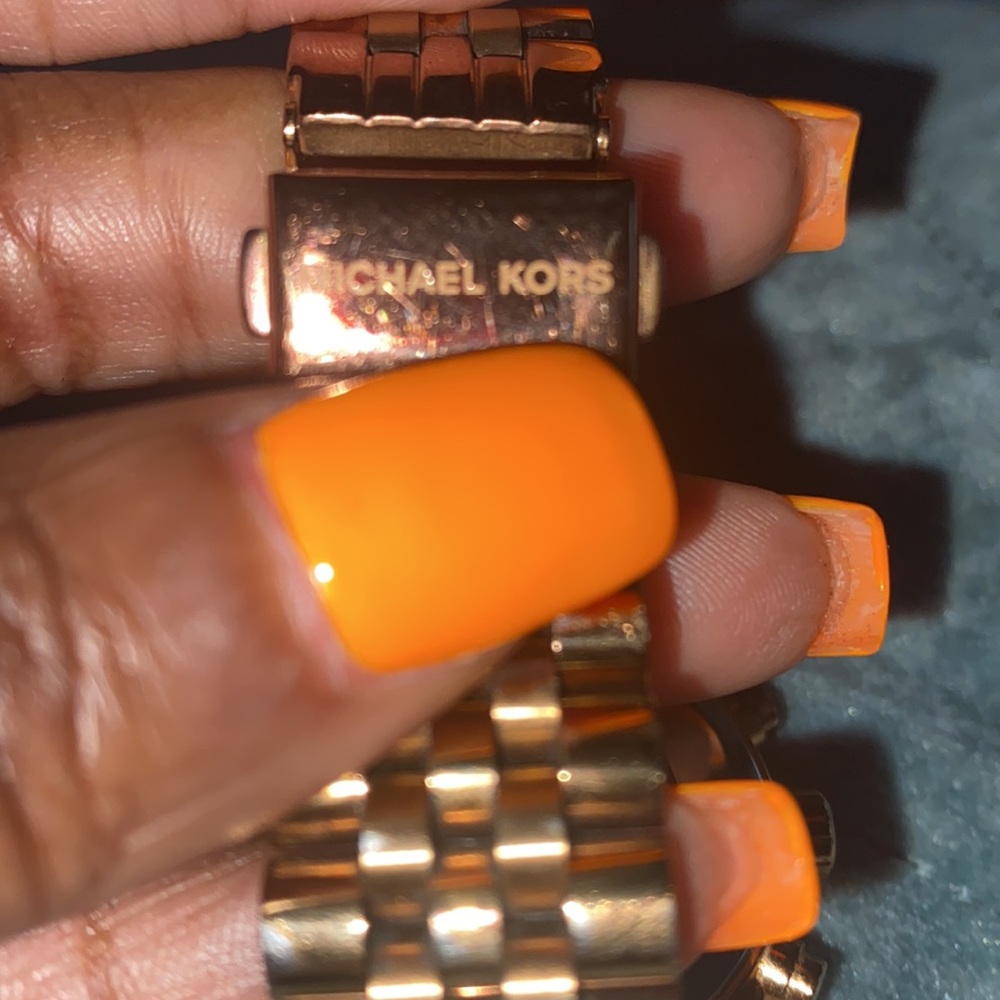 Michael Kors - Picture 3 of 5